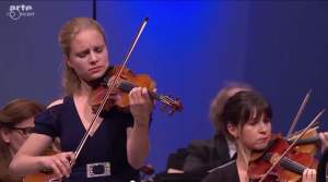 Julia Fischer plays Mendelssohn's Violin Concerto