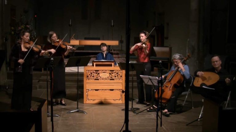 Voice of Music play Pachelbel Canon