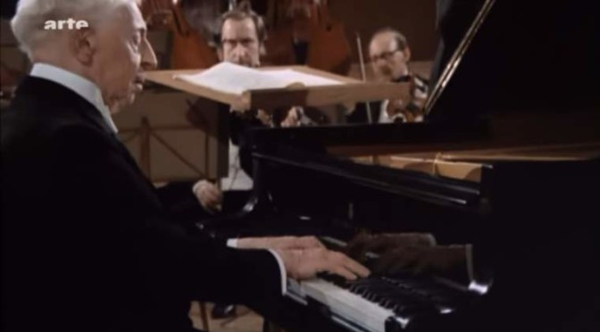 Chopin - Pianp Concerto No. 2 (Arthur Rubinstein)