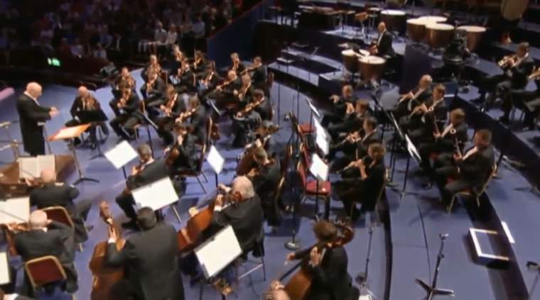 Vienna Philharmonic Orchestra plays Joseph Haydn's Symphony No. 104