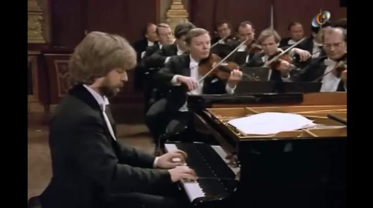 Krystian Zimerman plays Ludwig van Beethoven's Piano Concerto No. 2 in B-flat major, Op. 19