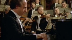 Maurizio Pollini plays Ludwig van Beethoven's Piano Concerto No. 3