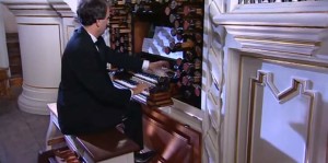 Hans-André Stamm plays Johann Sebastian Bach's Toccata and Fugue in D minor, BWV 565