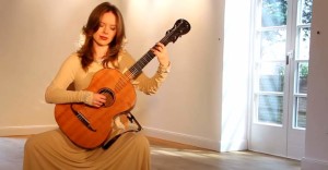 Tatyana Ryzhkova performs Mauro Giuliani's Sonata in C Major, Op. 15
