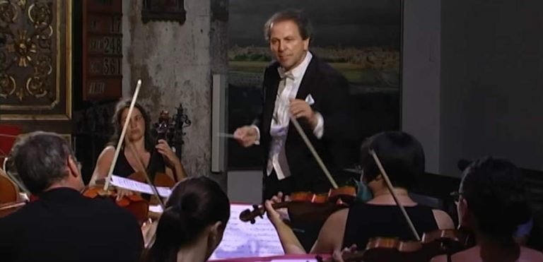 Mozart Symphony No. 4: French Chamber Orchestra, Horst Sohm