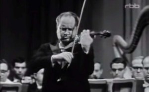 David Oistrakh plays Tchaikovsky's Violin Concerto (1963)