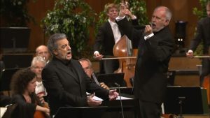 Plácido Domingo sings Amor, vida de mi vida