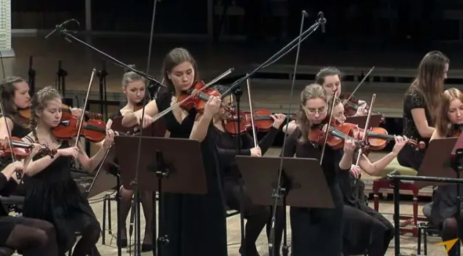 Kraków Young Philharmonic Orchestra plays Johann Sebastian Bach’s Double Violin Concerto