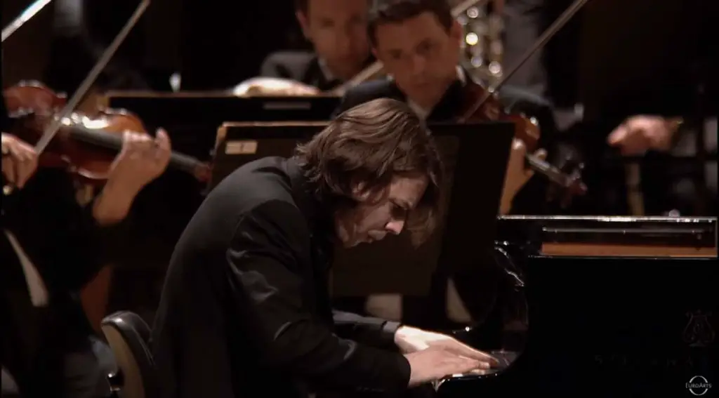 David Fray plays Ravel's Piano Concerto (2011) David Fray plays Ravel's Piano Concerto (2011)