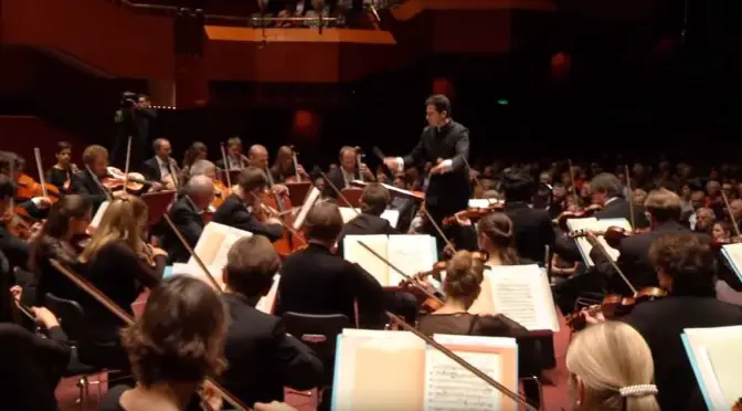 hr-Sinfonieorchester plays Brahms' Symphony No. 1