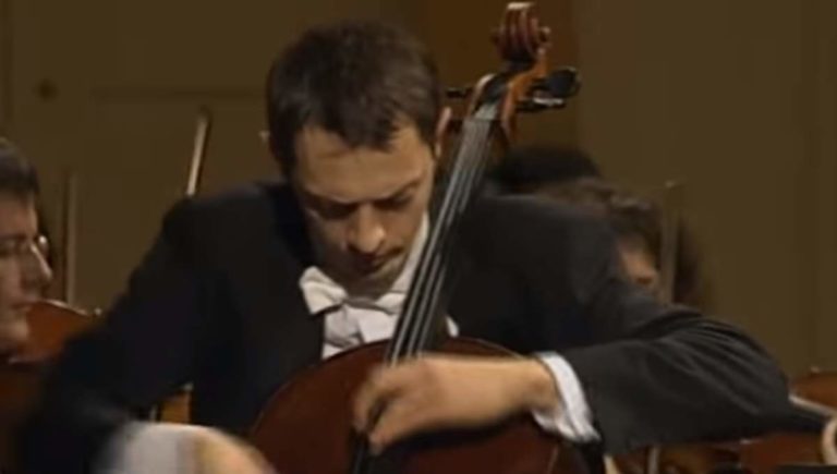 Xavier Phillips performs Luigi Boccherini's Cello Concerto No. 9