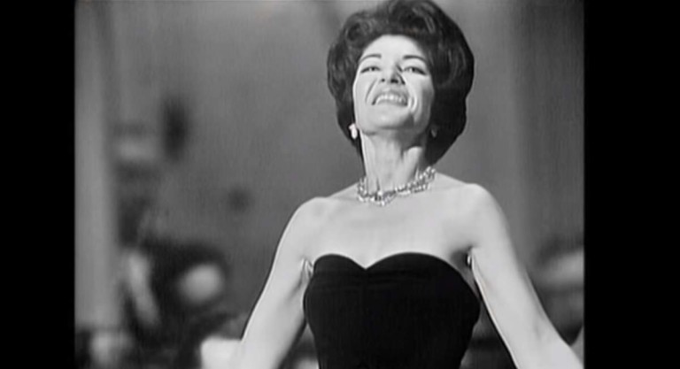 Maria Callas sings the Rondò finale ("Nacqui all'affanno" "Non più mesta...") of Gioachino Rossini's La Cenerentola