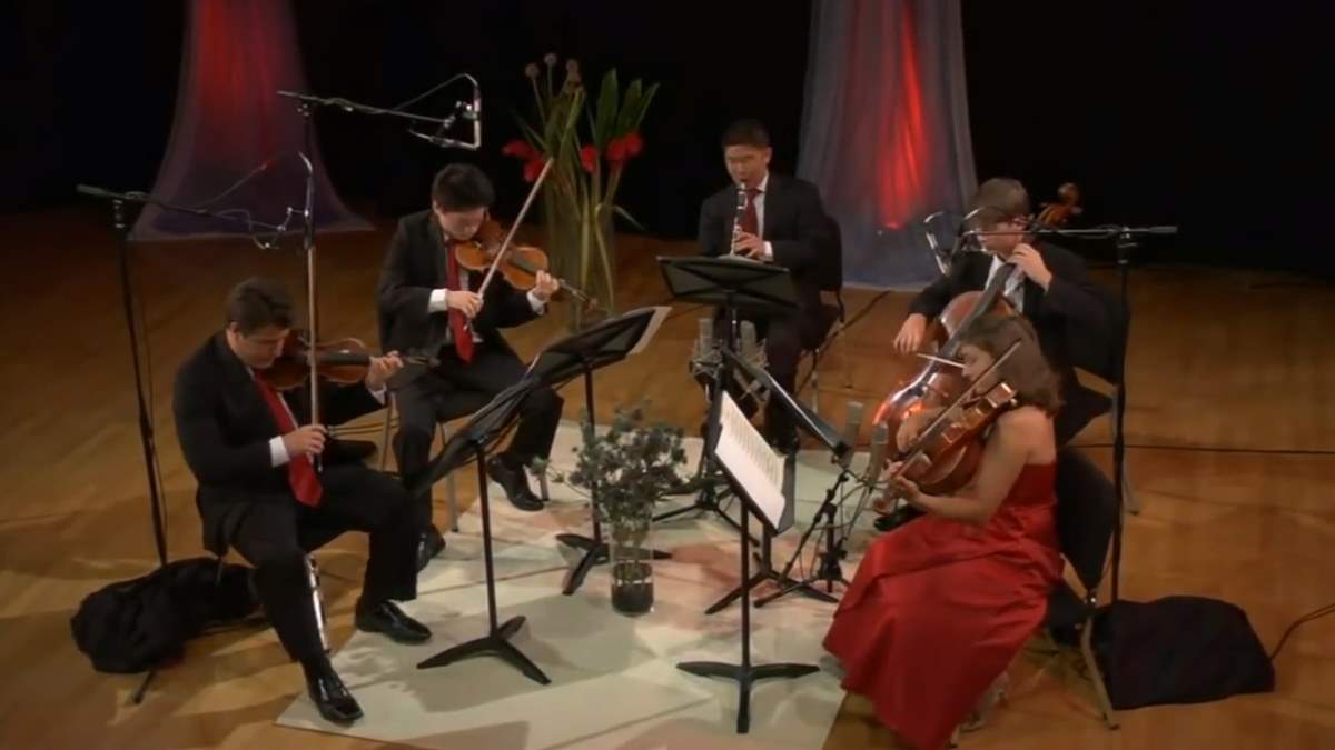 Mozart Quintet (Old City String Quartet and Ruokai Chen