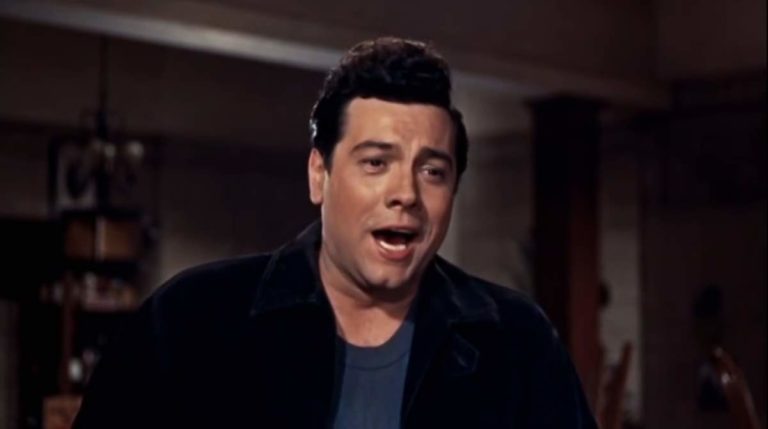 Mario Lanza sings Torna a Surriento