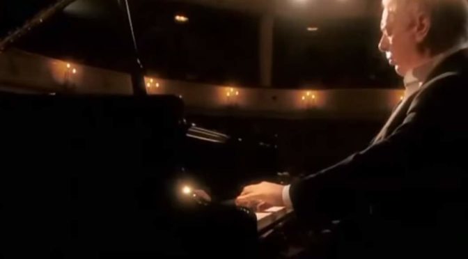 Barenboim plays Beethoven - Piano Sonata No. 2