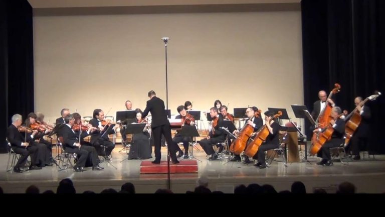 Conducted by Norihiko Yoshikawa, the Cappella Accademica plays Mozart Symphony No. 21