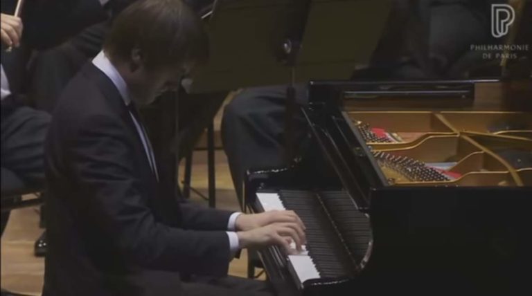 Daniil Trifonov plays Rachmaninoff - Piano Concerto No. 3
