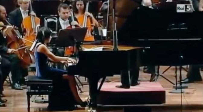 uja Wang performs Béla Bartók's Piano Concerto No. 2