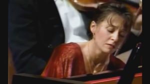 Maria João Pires performs Mozart Piano Concerto No. 17