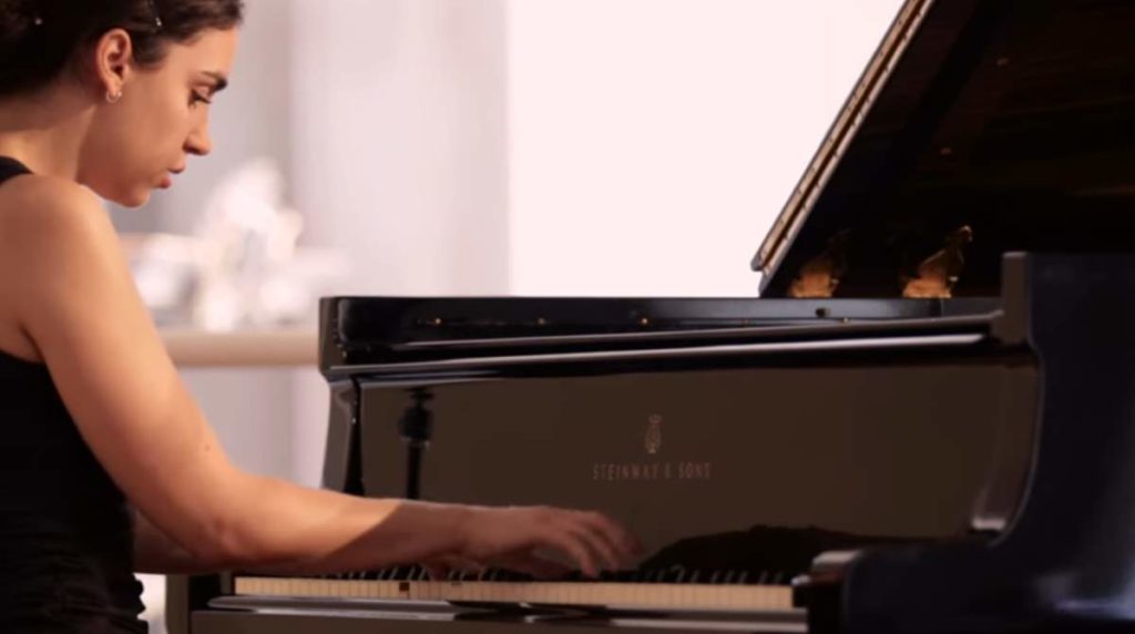 Olga Scheps plays Frédéric Chopin's Piano Sonata No. 3