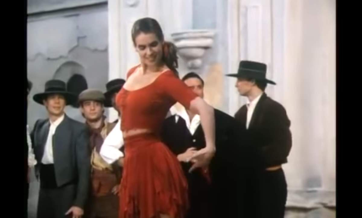Katarina Witt in Carmen on Ice, Act 1 - Habanera by Bizet