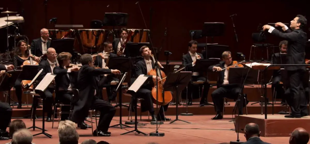 hr-Sinfonieorchester (Frankfurt Radio Symphony Orchestra) performs Wolfgang Amadeus Mozart's Symphony No. 40.