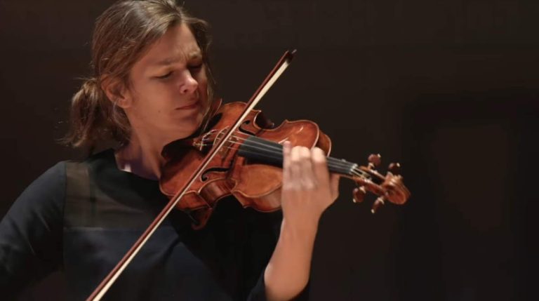 Janine Jansen plays Yesterdays from Roberta