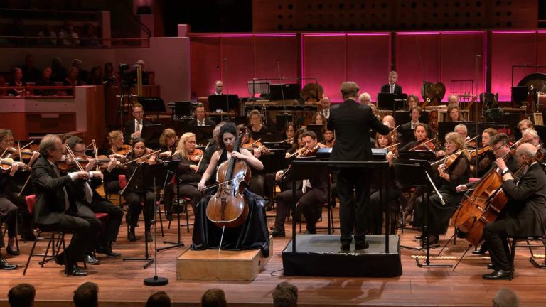 Dvořák: Cello Concerto [Ella van Poucke]