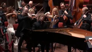 Lucas Jussen performs Frédéric Chopin Piano Concerto No. 1