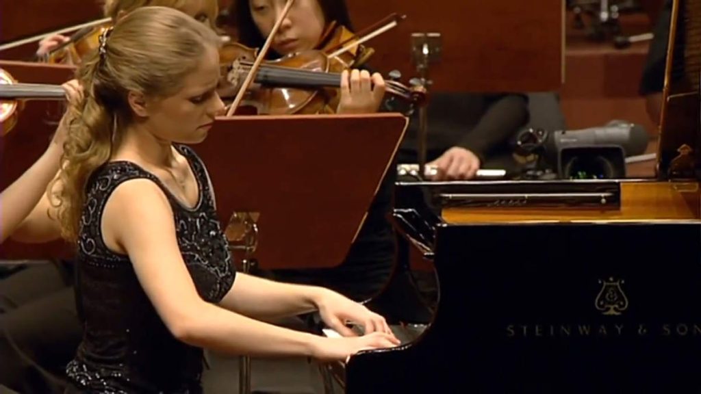 Julia Fischer performs Grieg Piano Concerto