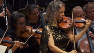 Hilary Hahn performs Tchaikovsky Violin Concerto