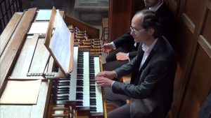 Alexis Droy performs Toccata and Fugue in D minor by Bach