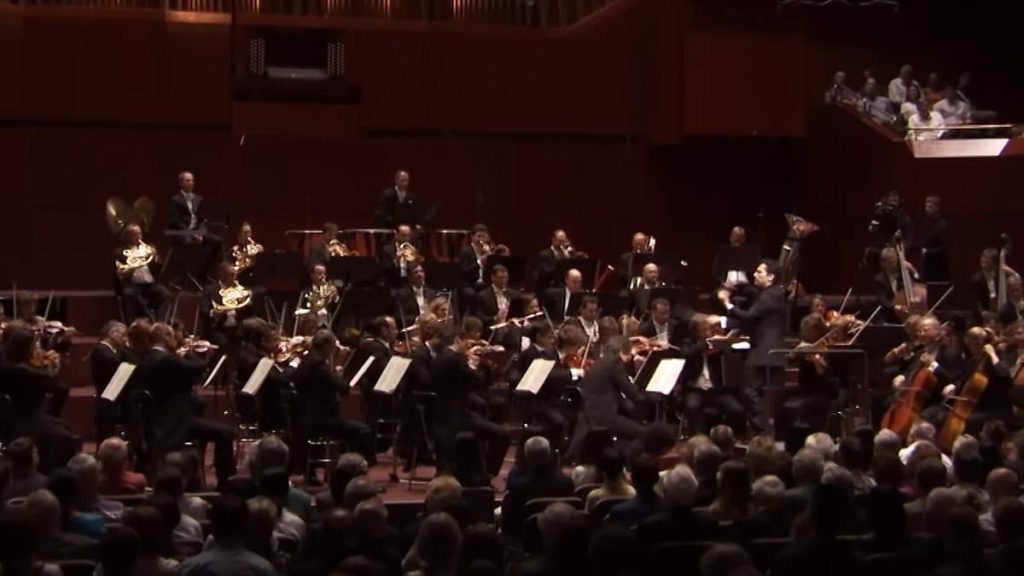 Dvorak: Symphony No. 9 From The New World [hr-Sinfonieorchester, Andrés Orozco-Estrada]