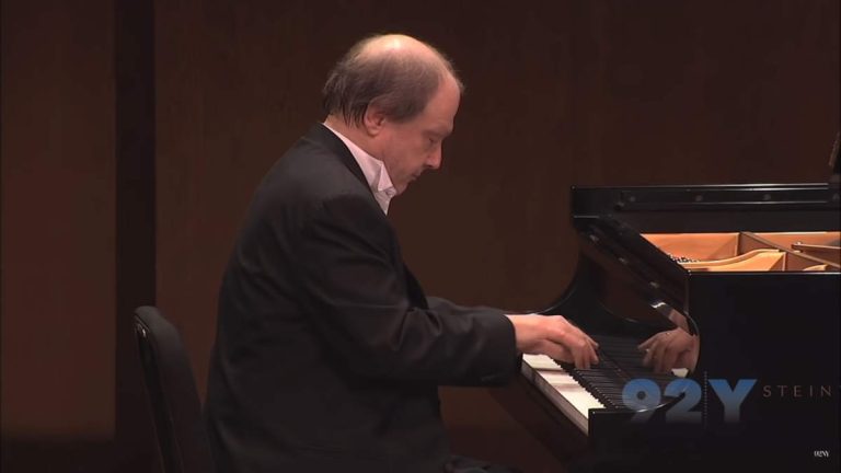 Marc-André Hamelin plays Frédéric Chopin Minute Waltz