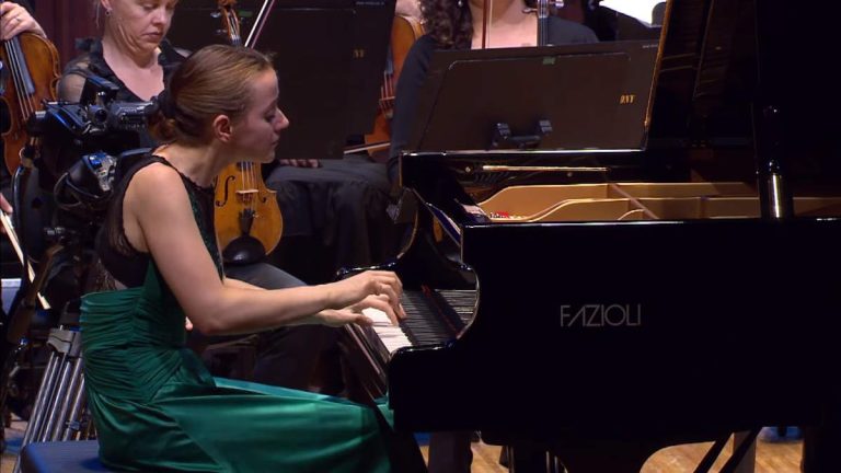 Accompanied by the Sydney Symphony Orchestra, Oxana Shevchenko performs Mozart Piano Concerto No. 26 in D major, K. 537, commonly known as the Coronation Concerto. Conductor: Benjamin Northey.