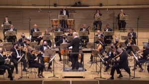 Conducted by Paavo Järvi, the Tonhalle-Orchester Zürich performs Felix Mendelssohn Symphony No. 3