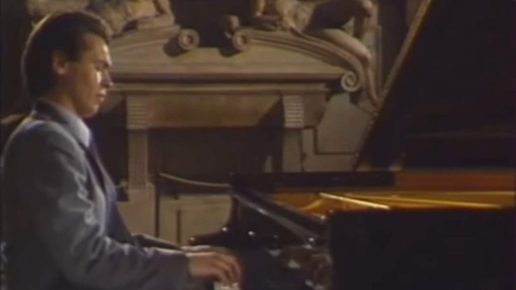 Croatian pianist Ivo Pogorelić plays Für Elise by Beethoven