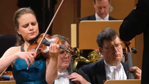 Julia Fischer performs Felix Mendelssohn Violin Concerto
