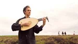 Accompanied by Jacob Heringman on lute, Les Canards Chantants, a vocal ensemble founded in England and now based in Philadelphia, performs Now, O Now I Needs Must Part by John Dowland. The piece is one of the most refined examples of the English Renaissance lute song, also known as an ayre. It appears in Dowland’s landmark 1597 publication, The First Booke of Songes or Ayres, a collection that helped define the genre in England.